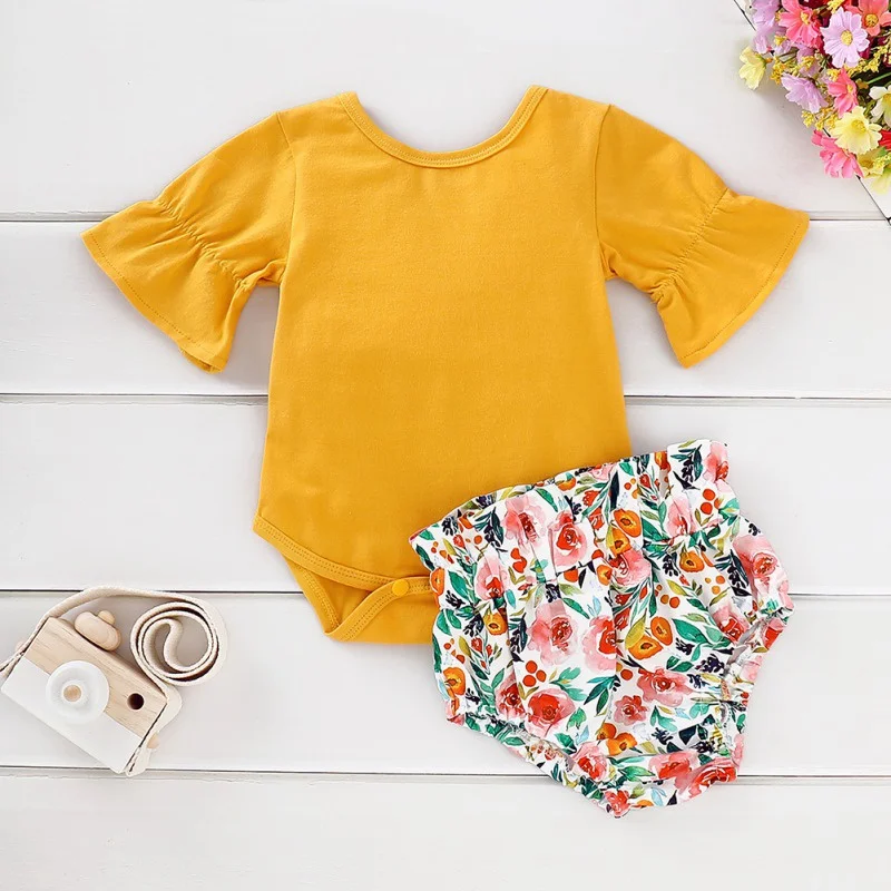 Fashion Summer Baby Girl Casual Flare Sleeve Cotton Romper Tops Floral Pattern Briefs Shorts Outfits Set Baby Cool Suits
Fashion Summer Baby Girl Casual Flare Sleeve Cotton Romper Tops Floral Pattern Briefs Shorts Outfits Set Baby Cool Suits
