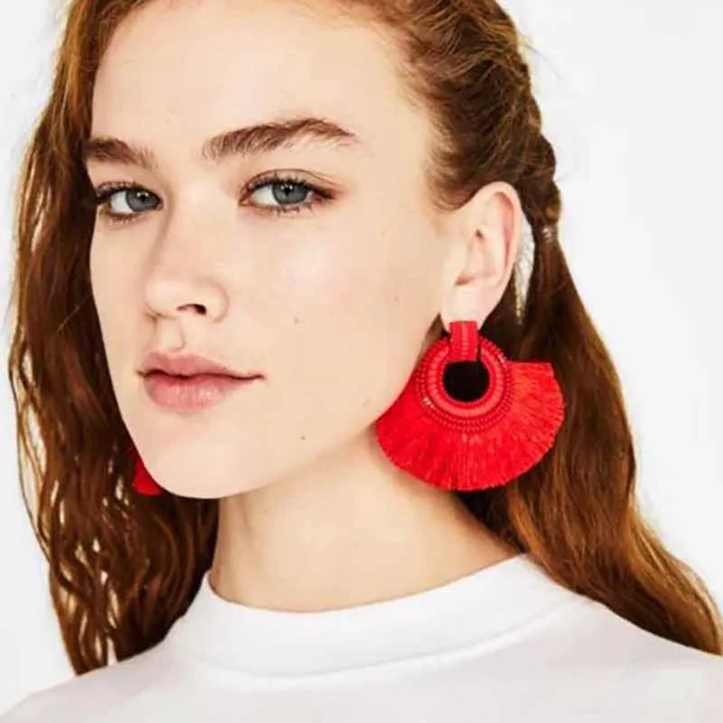 YGLCJ New Fashion Bohemian Tassel Exaggerated Big Earrings Black White Red Cotton Fabric Pendant Ladies Jewelry Tassel Earrings
YGLCJ New Fashion Bohemian Tassel Exaggerated Big Earrings Black White Red Cotton Fabric Pendant Ladies Jewelry Tassel Earrings