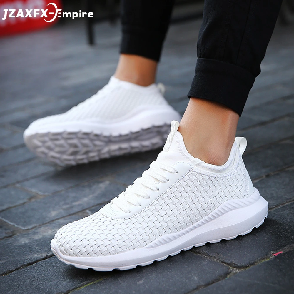 2018 New Breathable Light Shoes Men Casual Weaving Design Solid Shoes chaussure homme male Fashion Sneakers
2018 New Breathable Light Shoes Men Casual Weaving Design Solid Shoes chaussure homme male Fashion Sneakers