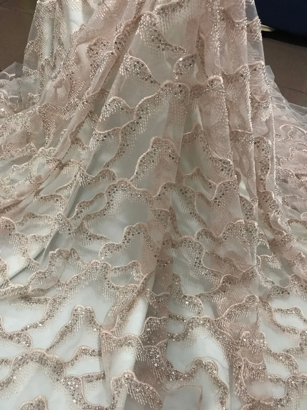 High Quality African embroidered lace SYJ-6127 For Women dress French Tulle African Lace Fabric
High Quality African embroidered lace SYJ-6127 For Women dress French Tulle African Lace Fabric