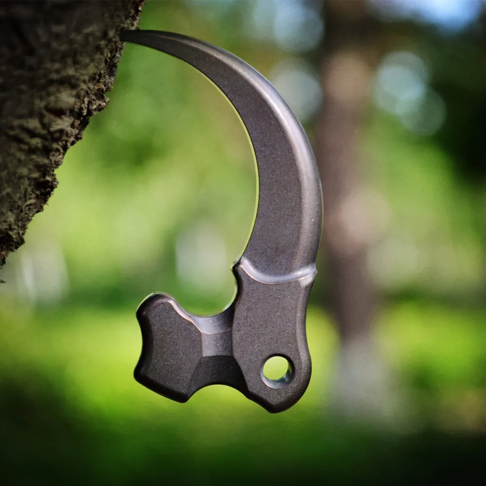 Titanium EDC Gear Eagle Claw Tactical Gear Key Chain Tool Survival Gear Camping Hiking Tools
Titanium EDC Gear Eagle Claw Tactical Gear Key Chain Tool Survival Gear Camping Hiking Tools