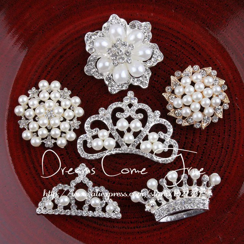 (200pcs/lot) 6Styles Handmade Metal Rhinestone Pearl Buttons For Wedding Crystal Flatback Crown/Tiara For Dress Dridal Brooches
(200pcs/lot) 6Styles Handmade Metal Rhinestone Pearl Buttons For Wedding Crystal Flatback Crown/Tiara For Dress Dridal Brooches