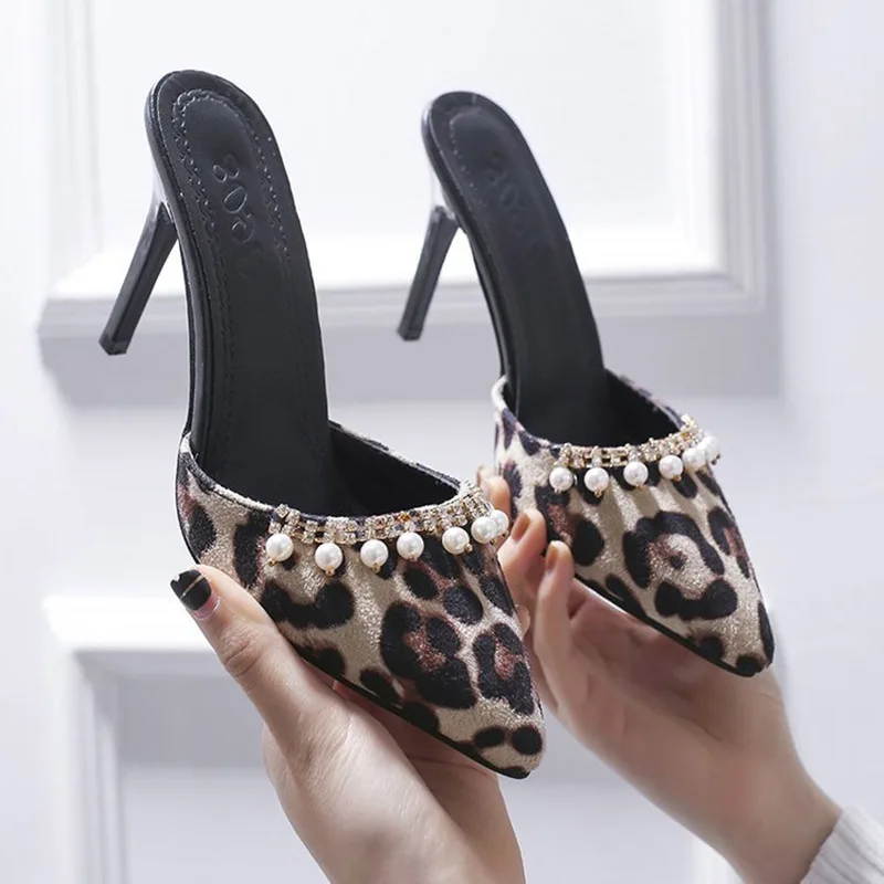 Fashion Women Mules Shoes Big Large Plus Size Female Leopard Pearl Slippers Women Pumps High Heels Ladies Shoes Woman Slides
Fashion Women Mules Shoes Big Large Plus Size Female Leopard Pearl Slippers Women Pumps High Heels Ladies Shoes Woman Slides