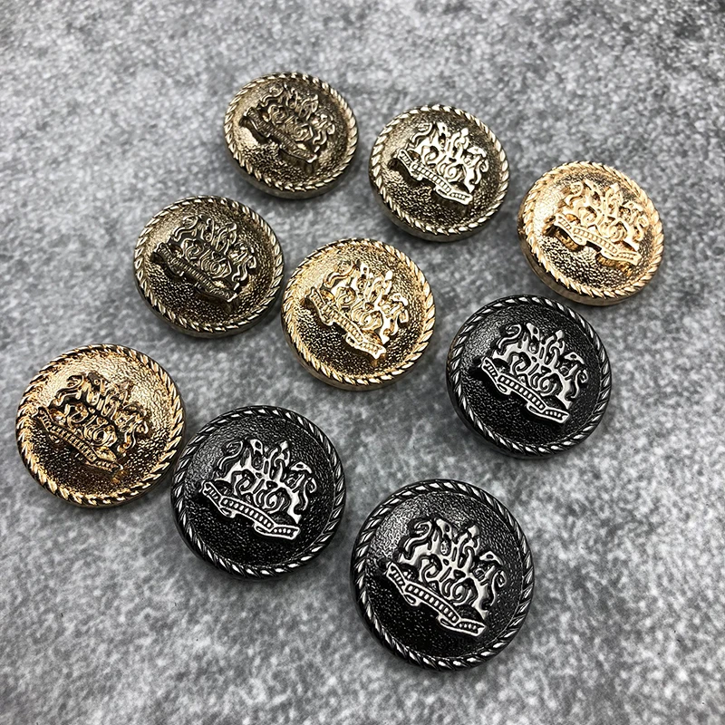 8 gold x 21 mm metal buttons