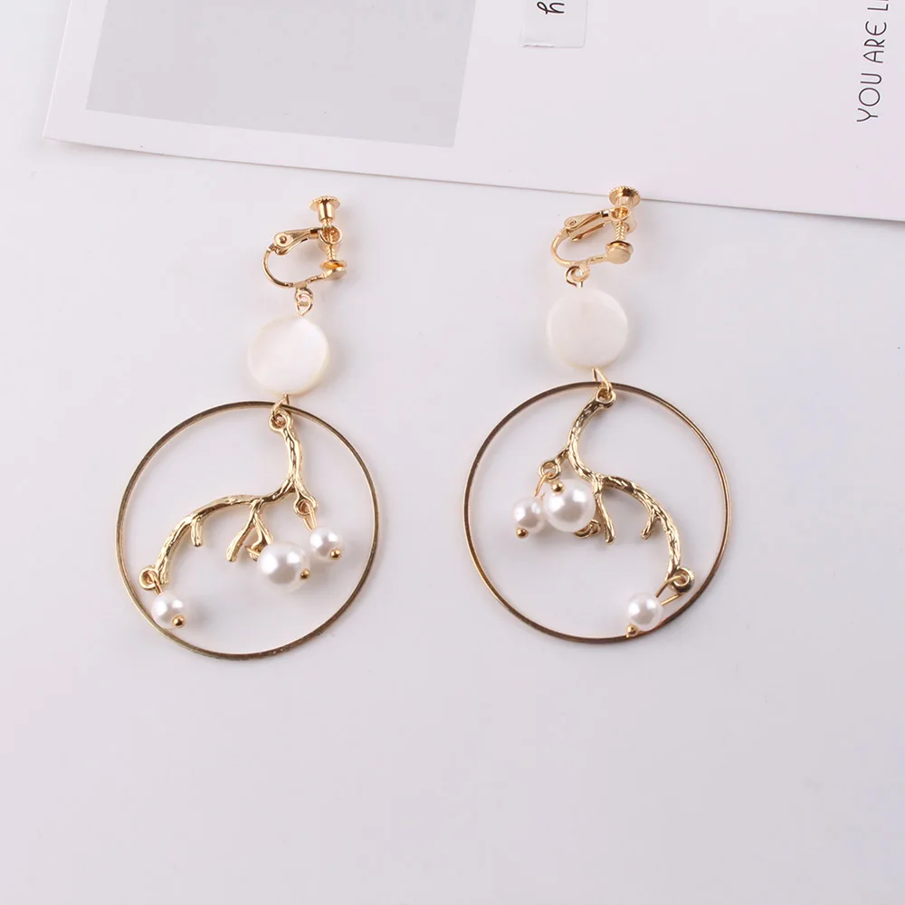 JIOFREE New Fashion Geometric metal circle exaggerated leaves pearl shell Clip on Earrings No Pierced Jewelry for Women Best Gif
JIOFREE New Fashion Geometric metal circle exaggerated leaves pearl shell Clip on Earrings No Pierced Jewelry for Women Best Gif