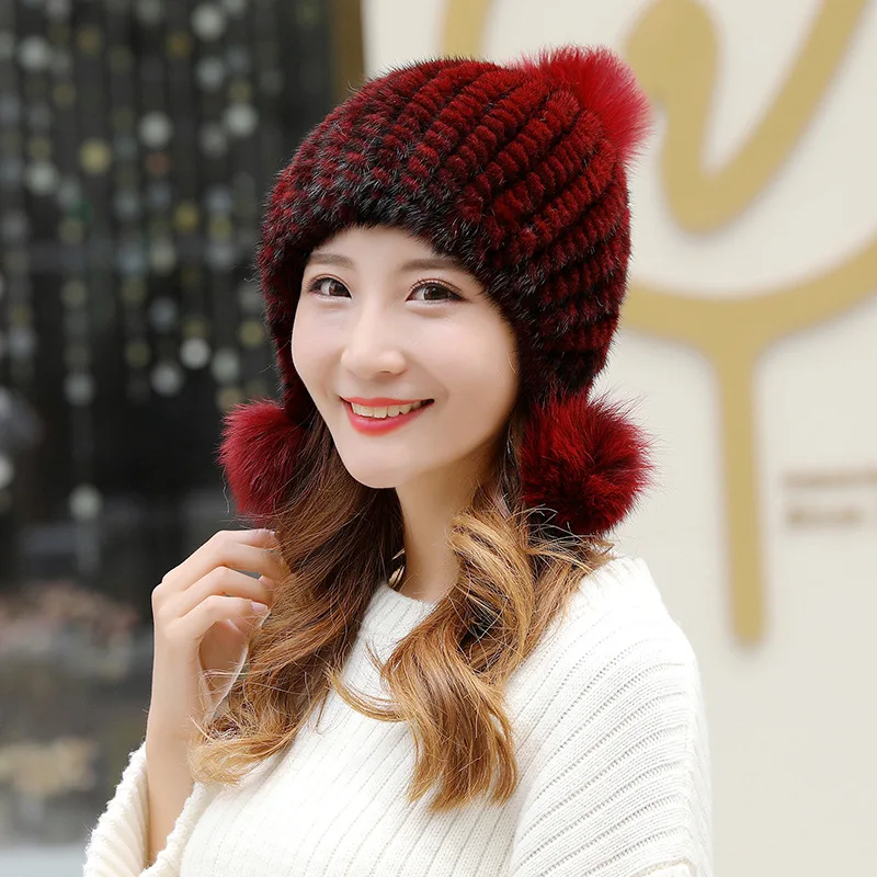845 New Fashion Mink Fur knitted hat lady fur hats Warm Fur ball Ear protector head Female Bomber Hat
845 New Fashion Mink Fur knitted hat lady fur hats Warm Fur ball Ear protector head Female Bomber Hat