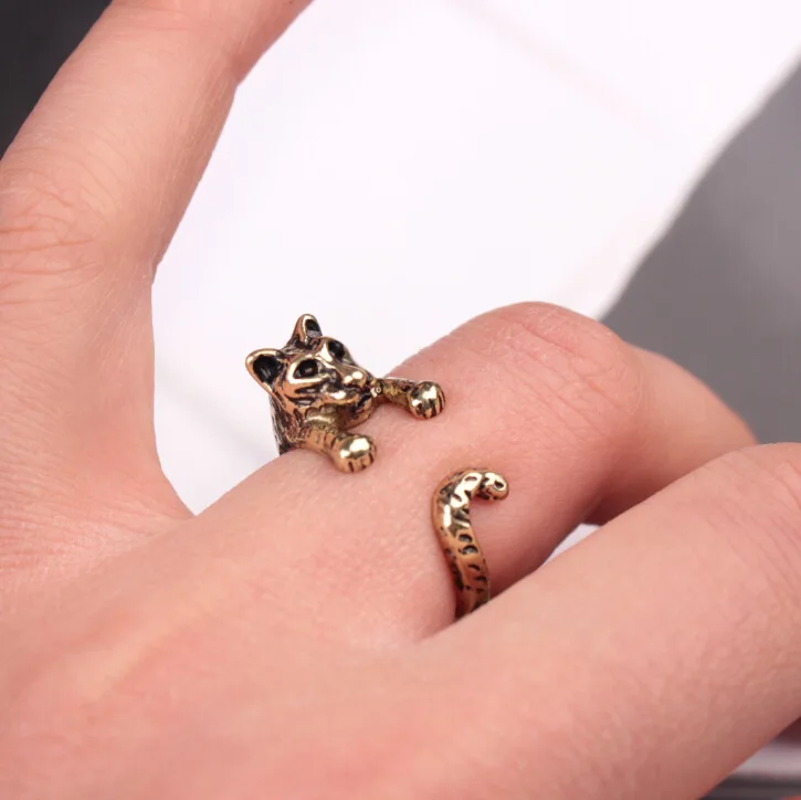 Antique handmade New Style hip hop tiger leopard shape rings Animal Encircle tiger adjustable Rings for Women and girls Jewelry
Antique handmade New Style hip hop tiger leopard shape rings Animal Encircle tiger adjustable Rings for Women and girls Jewelry