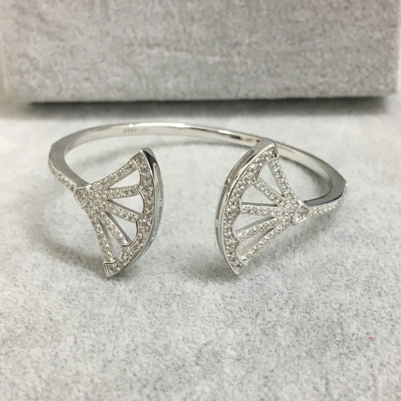 Fits Monaco Jewelry with Women's Party Gift Jewelry Charm 925 Sterling Silver Micro-inlaid Zircon Skirt Fan Shaped Bracelet
Fits Monaco Jewelry with Women's Party Gift Jewelry Charm 925 Sterling Silver Micro-inlaid Zircon Skirt Fan Shaped Bracelet