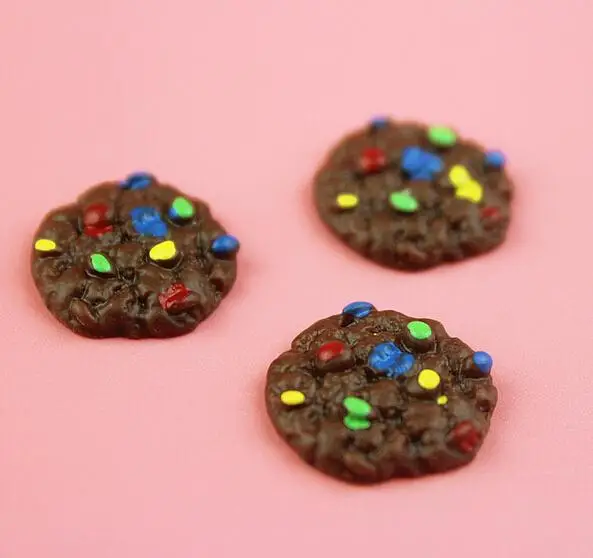 50Pcs/lot 17mm resin simulation chocolate rainbow bean cookie flrt back cabochons for phone case decoration diy accessories
50Pcs/lot 17mm resin simulation chocolate rainbow bean cookie flrt back cabochons for phone case decoration diy accessories