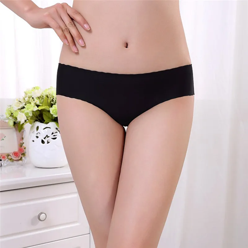 Fashion Women low waist Briefs Invisible Underwear Spandex Seamless Crotch Lady piece Seamless ice silk underwear
Fashion Women low waist Briefs Invisible Underwear Spandex Seamless Crotch Lady piece Seamless ice silk underwear