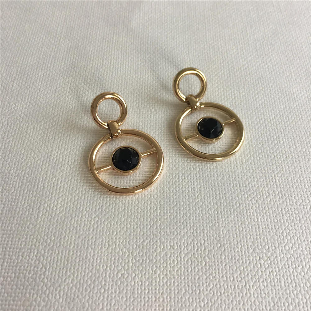 TRENDY GOLD COLOR PLATING CIRCLE LINKED STUD EARRINGS WITH BLACK STONE WOMEN EARRINGS
TRENDY GOLD COLOR PLATING CIRCLE LINKED STUD EARRINGS WITH BLACK STONE WOMEN EARRINGS