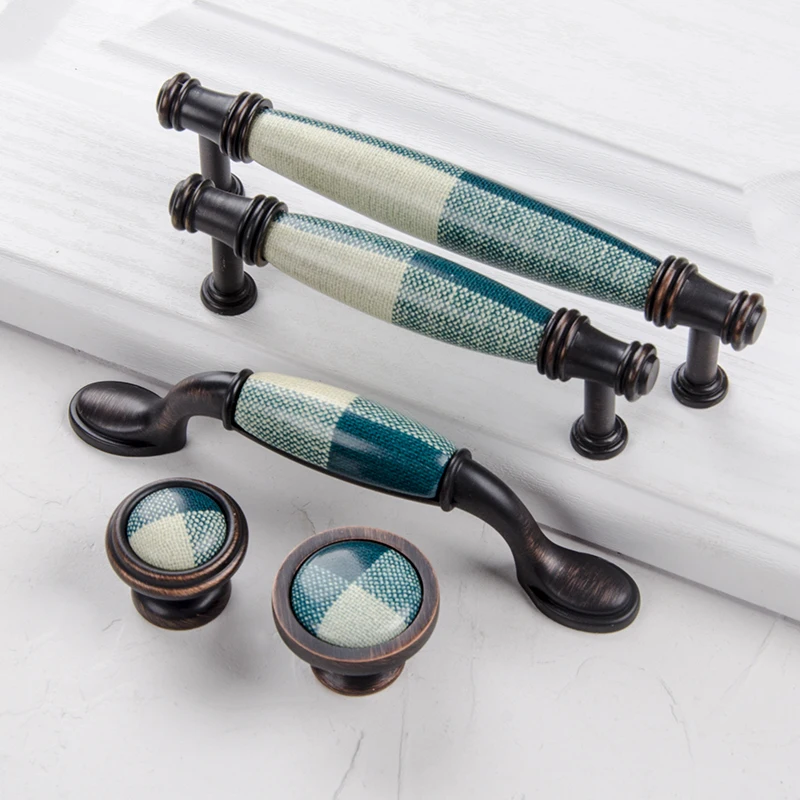 Hot Ceramic Drawer Pulls American Style Alloy Kitchen Cabinet door handle knob Cupboard Pulls 96mm Furniture Handle Hardware
Hot Ceramic Drawer Pulls American Style Alloy Kitchen Cabinet door handle knob Cupboard Pulls 96mm Furniture Handle Hardware