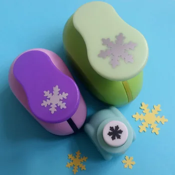 Hot Sale Christmas Snow Punch Craft 3pcs Snowflake 3/8" 5/8" 1" hole punch set Scrapbook Paper Puncher Children's diy embossers
Hot Sale Christmas Snow Punch Craft 3pcs Snowflake 3/8" 5/8" 1" hole punch set Scrapbook Paper Puncher Children's diy embossers