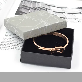 Wholesale Fashion Fashion Jewelry Ring Earrings Bracelet Polka Dot Packaging Gift Box HOT ev-b0002
Wholesale Fashion Fashion Jewelry Ring Earrings Bracelet Polka Dot Packaging Gift Box HOT ev-b0002