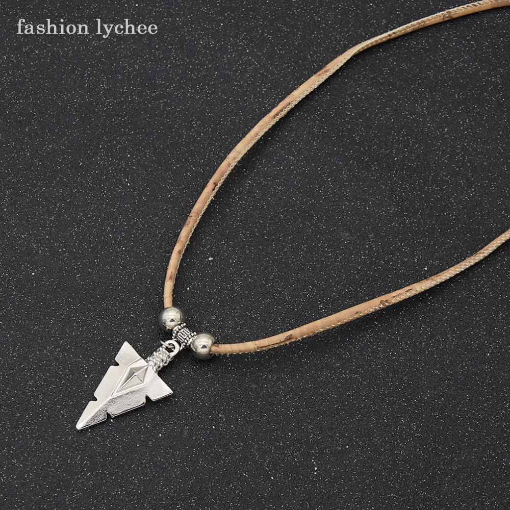 fashion lychee Simple Design Cork Rope Chain Arrow Beads Pendant Necklace For Women Classic Banquet Fashion Jewelry
fashion lychee Simple Design Cork Rope Chain Arrow Beads Pendant Necklace For Women Classic Banquet Fashion Jewelry