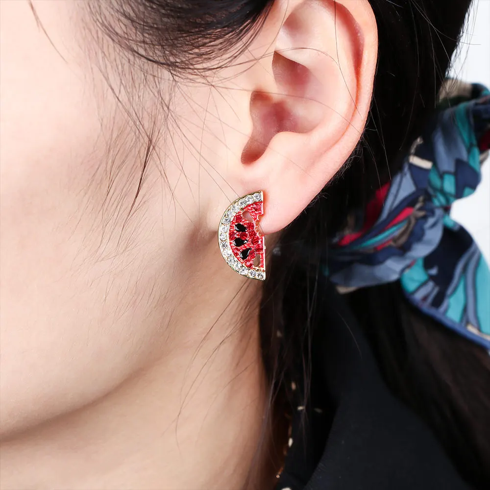 1 pair Lovely Cute Small Rhinestone Ear Stud Watermelon Fruit Stud Earrings For Women Girls Wedding Party Charm Jewelry Brinco
1 pair Lovely Cute Small Rhinestone Ear Stud Watermelon Fruit Stud Earrings For Women Girls Wedding Party Charm Jewelry Brinco