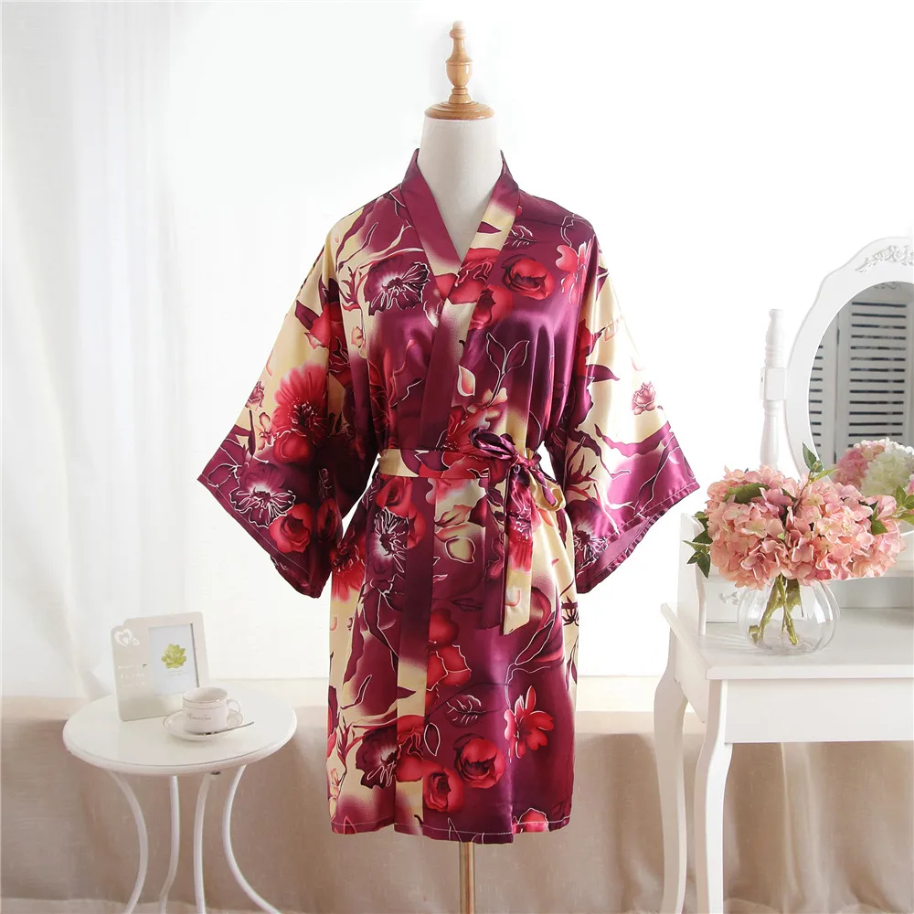 Vintage Ladies' Satin Short Nightgown Sleepwear Chinese Women Robe Dress Gown Vintage Kimono Yukata Lounge Nightwear Pajamas
Vintage Ladies' Satin Short Nightgown Sleepwear Chinese Women Robe Dress Gown Vintage Kimono Yukata Lounge Nightwear Pajamas