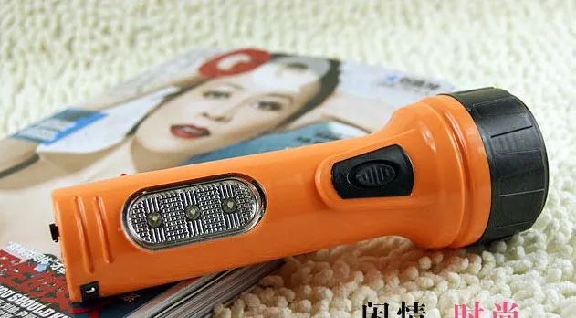 2pcs/lot LED Flashlight 6 LED Rechargeable Emergency/travel portable Light White Retail packaging Free shipping
2pcs/lot LED Flashlight 6 LED Rechargeable Emergency/travel portable Light White Retail packaging Free shipping