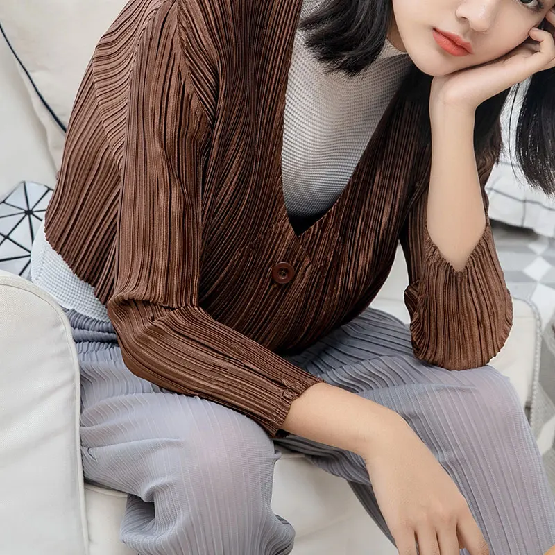 Short Coat Female Spring and Autumn 2019 New Fashion Leisure Self-cultivation Wrapped Top Female MIYAKE pleats coat free ship
Short Coat Female Spring and Autumn 2019 New Fashion Leisure Self-cultivation Wrapped Top Female MIYAKE pleats coat free ship