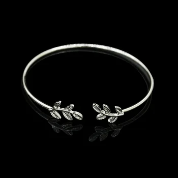 Simple Style Five Small Tree Leaves Each Side Golden Silver Plated Black Bangles For Women
Simple Style Five Small Tree Leaves Each Side Golden Silver Plated Black Bangles For Women
