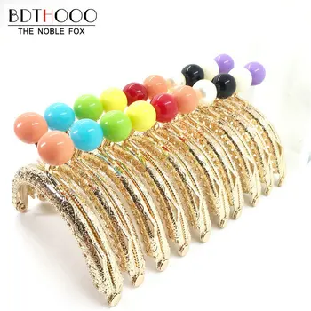 BDTHOOO 10pcs 8.5cm Round Metal Purse Frame Handle for DIY Making Clutch Bag Handbag Accessories 14mm Candy Head Kiss Clasp Lock
BDTHOOO 10pcs 8.5cm Round Metal Purse Frame Handle for DIY Making Clutch Bag Handbag Accessories 14mm Candy Head Kiss Clasp Lock