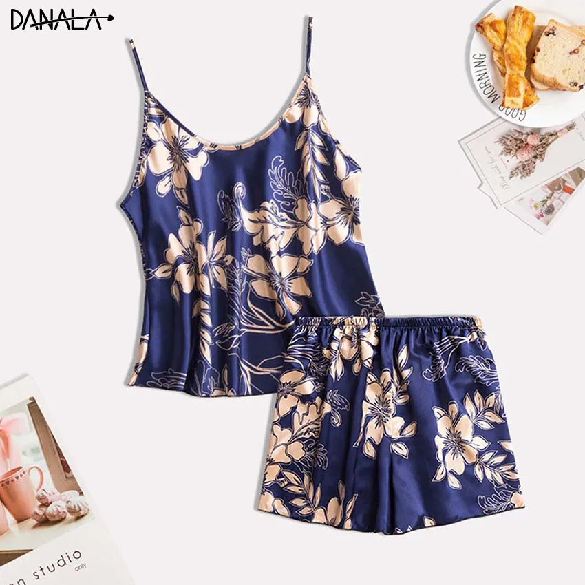 DANALA Silk Satin Women Sleepwear Sets With Shorts Floral Print Pijamas Sleeveless Round Sleeve Female Nightwear Home Wear
DANALA Silk Satin Women Sleepwear Sets With Shorts Floral Print Pijamas Sleeveless Round Sleeve Female Nightwear Home Wear