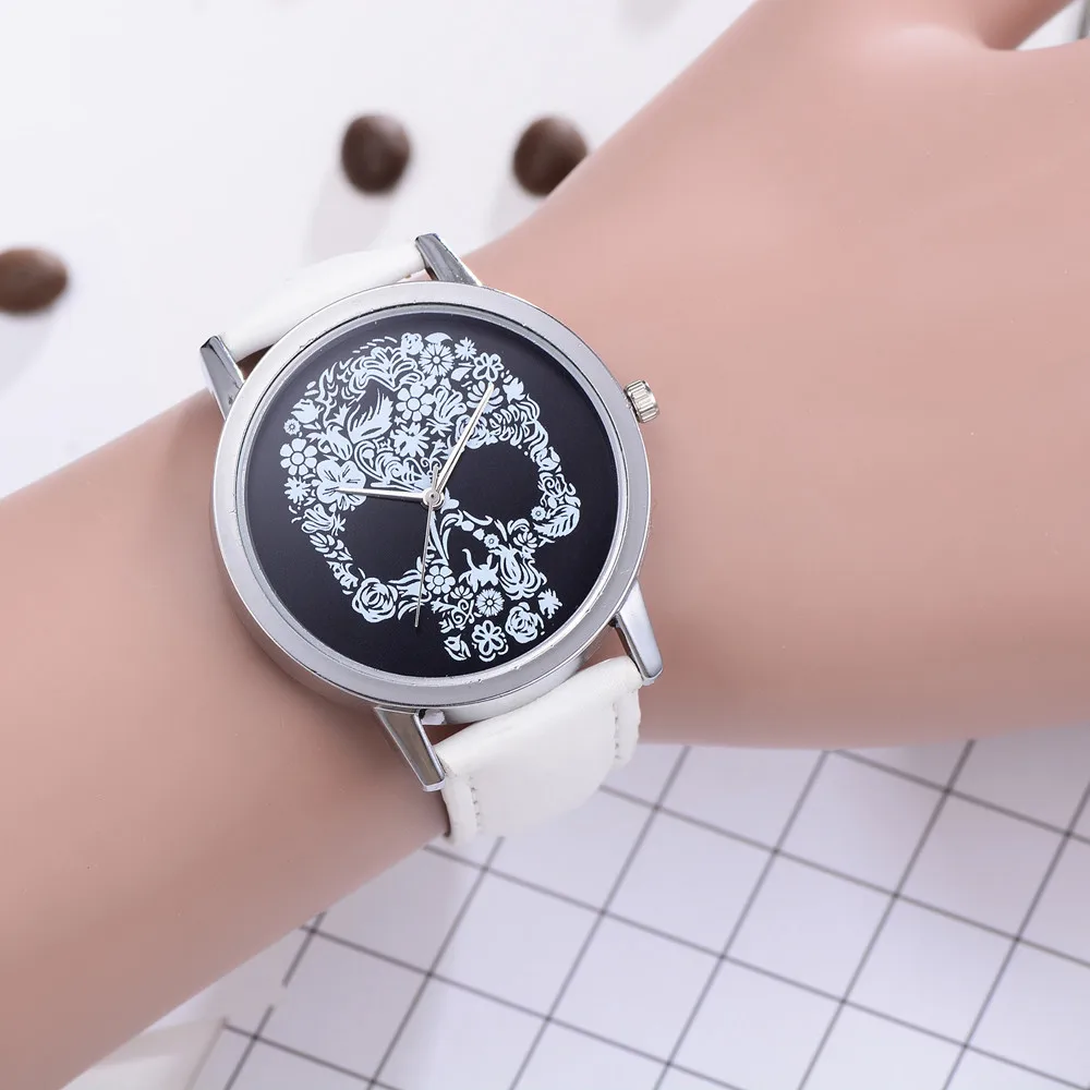 Luxury Women's Watches 2019 Leather Band Skull Printed Quartz Round Wrist Watch Analog Quartz Wristwatch relogio masculino 30
Luxury Women's Watches 2019 Leather Band Skull Printed Quartz Round Wrist Watch Analog Quartz Wristwatch relogio masculino 30