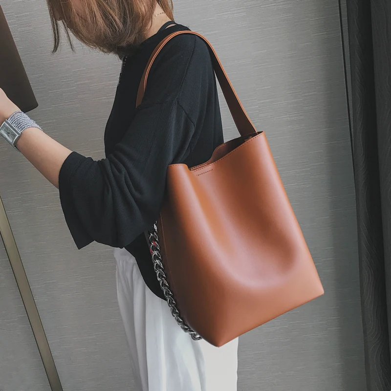 

Burminsa Chain Bucket Shoulder Bags Women Large Capacity PU Leather Handbags Wide Strap Female Shopping Bags New 2019 Sac A Main