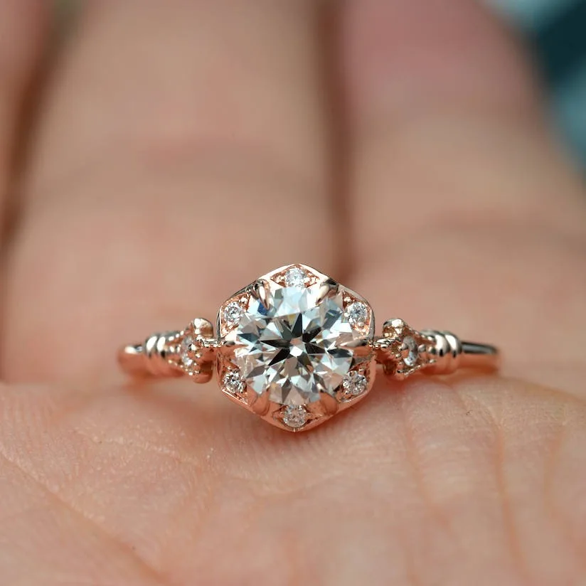 Luxury Female Crystal White Round Ring Fashion 18KT Rose Gold Rings For Women Vintage Zircon Stone Engagement Wedding Rings
Luxury Female Crystal White Round Ring Fashion 18KT Rose Gold Rings For Women Vintage Zircon Stone Engagement Wedding Rings