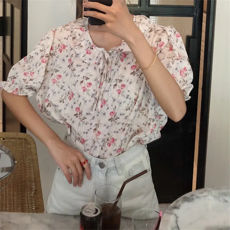 Alien Kitty 2019 Summer Loose Print Floral Fashion Sunscreen Fresh Ruffles Casual Female Sweet Puff Sleeves Chiffon White Shirt
Alien Kitty 2019 Summer Loose Print Floral Fashion Sunscreen Fresh Ruffles Casual Female Sweet Puff Sleeves Chiffon White Shirt