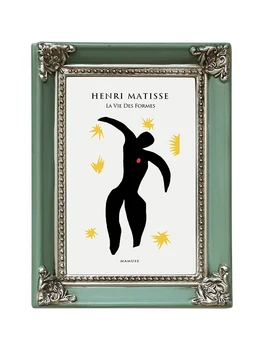 European style art photo frame solid wood old style photo frame creative wall picture frame
European style art photo frame solid wood old style photo frame creative wall picture frame