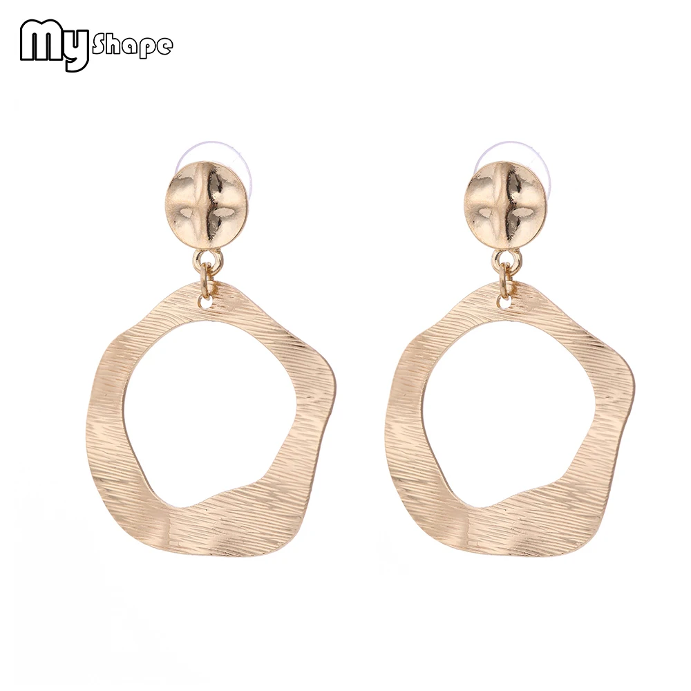 My Shape Irregular Geometric Hollow Water Ripple Dangle Earrings Bohemian Gold Large Drop Earrings Metal Statement Jewelry 2019
My Shape Irregular Geometric Hollow Water Ripple Dangle Earrings Bohemian Gold Large Drop Earrings Metal Statement Jewelry 2019