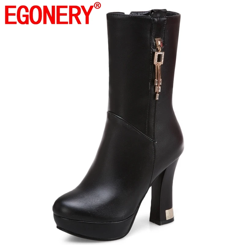 EGONERY women shoes 2019 winter new fashion metal decoration boots super high square heel platform round toe zip mid calf boots
EGONERY women shoes 2019 winter new fashion metal decoration boots super high square heel platform round toe zip mid calf boots