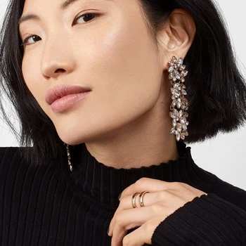 JUJIA 2 colors good quality Hot sale crystal earrings fashion women statement earring girl party stud earring
JUJIA 2 colors good quality Hot sale crystal earrings fashion women statement earring girl party stud earring