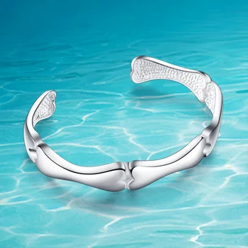 925 sterling silver bracelet, personality contracted shiny side bones bangle .Jewelry fashion for men and women accessories.
925 sterling silver bracelet, personality contracted shiny side bones bangle .Jewelry fashion for men and women accessories.