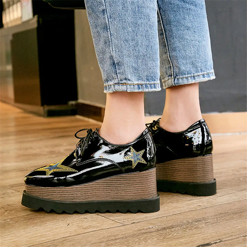 Brand Design Big Size 42 Genuine Patent Leather Flat Platform Woman Shoes Girls Shoelaces Leisure Square Toe Shoes Woman Flats
Brand Design Big Size 42 Genuine Patent Leather Flat Platform Woman Shoes Girls Shoelaces Leisure Square Toe Shoes Woman Flats