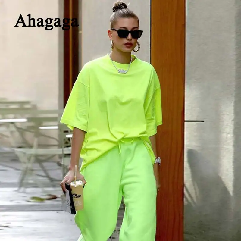 2019 Fluorescent Green T-shirts Women Fashion Streetwear Solid Tees Short Sleeve Loose Tops Casual Women T-shirt Female Blusas
2019 Fluorescent Green T-shirts Women Fashion Streetwear Solid Tees Short Sleeve Loose Tops Casual Women T-shirt Female Blusas