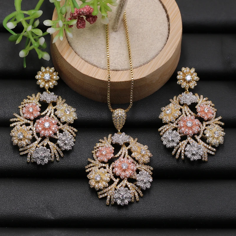 LanRuiSha Jewelry Set Luxury Lines Leaf Flower Ball Cubic Zircon Micro Paved Necklace with Earrings for Engagement Party Pop Gif
LanRuiSha Jewelry Set Luxury Lines Leaf Flower Ball Cubic Zircon Micro Paved Necklace with Earrings for Engagement Party Pop Gif