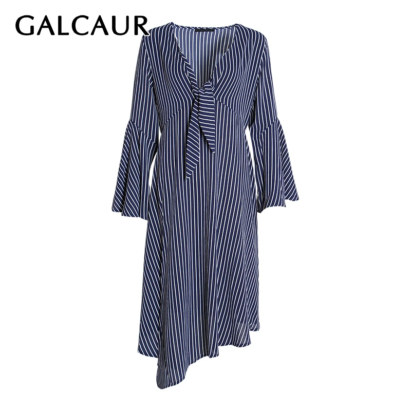 GALCAUR Striped V Neck Women's Dresses Lace Up Long Sleeve High Waist Asymmetrical Dress Female 2019 Summer Casual Fashion
GALCAUR Striped V Neck Women's Dresses Lace Up Long Sleeve High Waist Asymmetrical Dress Female 2019 Summer Casual Fashion