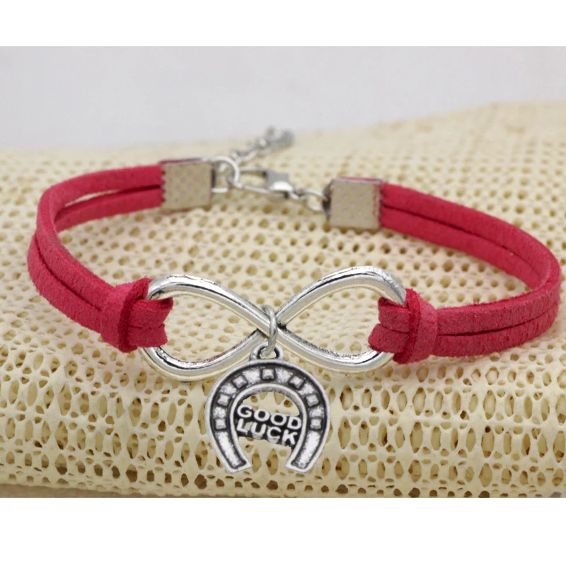 Ufine good luck saddle pendant fashion bracelet For knight love velvet Leather Infinity Bracelet Bangle drop shipping
Ufine good luck saddle pendant fashion bracelet For knight love velvet Leather Infinity Bracelet Bangle drop shipping