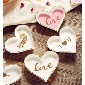 1PC/ 3PCS Hot Sale Small Plate ceramics love Heart Vinegar Seasoning Dish Solid Pink Beige Green Soybean Sauce Salt Snack Plate
1PC/ 3PCS Hot Sale Small Plate ceramics love Heart Vinegar Seasoning Dish Solid Pink Beige Green Soybean Sauce Salt Snack Plate