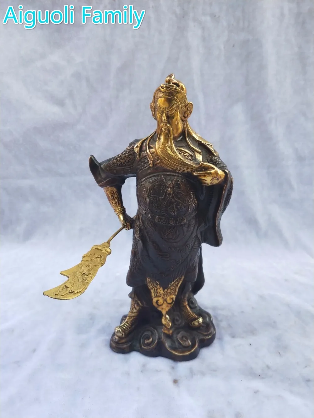 Home Decoration Metal Crafts People Sculpture/Art Collection Chinese Old Bronze Gilt Gugong Statue
Home Decoration Metal Crafts People Sculpture/Art Collection Chinese Old Bronze Gilt Gugong Statue