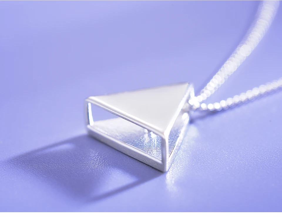LFJE0125-Minimalism-Style-Geometric-Triangle-Design-Pendant_12