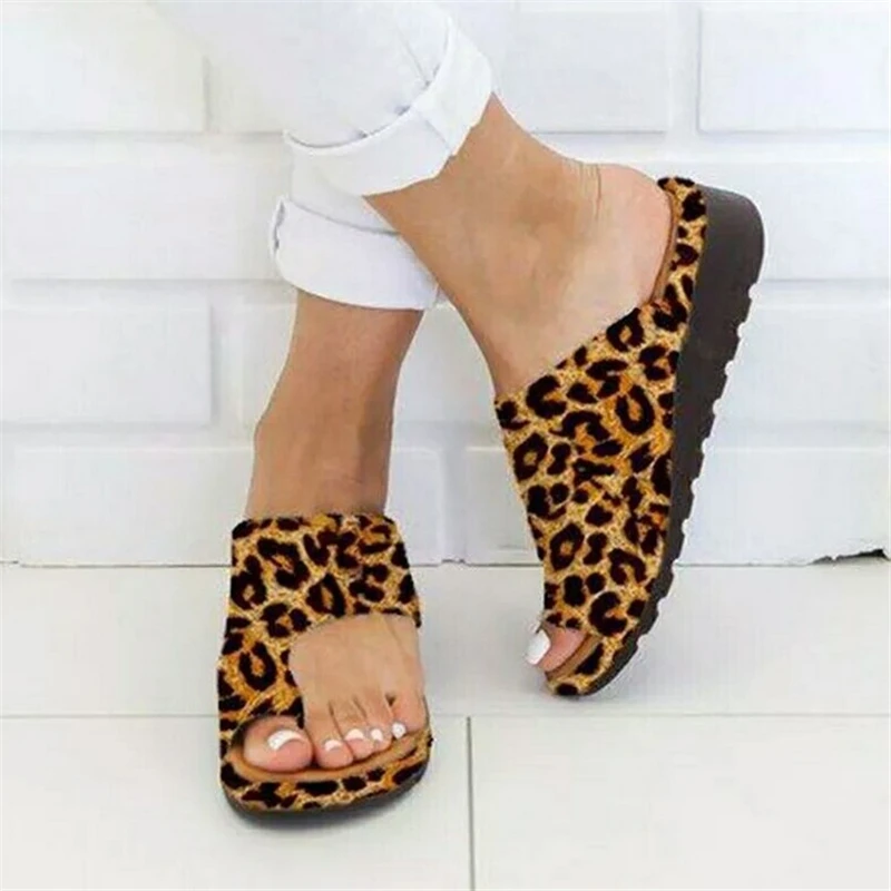 JIANBUDAN/ Women's shoes artificial leather Comfortable Platform wedge soft sandals big toe orthopedic corrector slippers 34-43
JIANBUDAN/ Women's shoes artificial leather Comfortable Platform wedge soft sandals big toe orthopedic corrector slippers 34-43