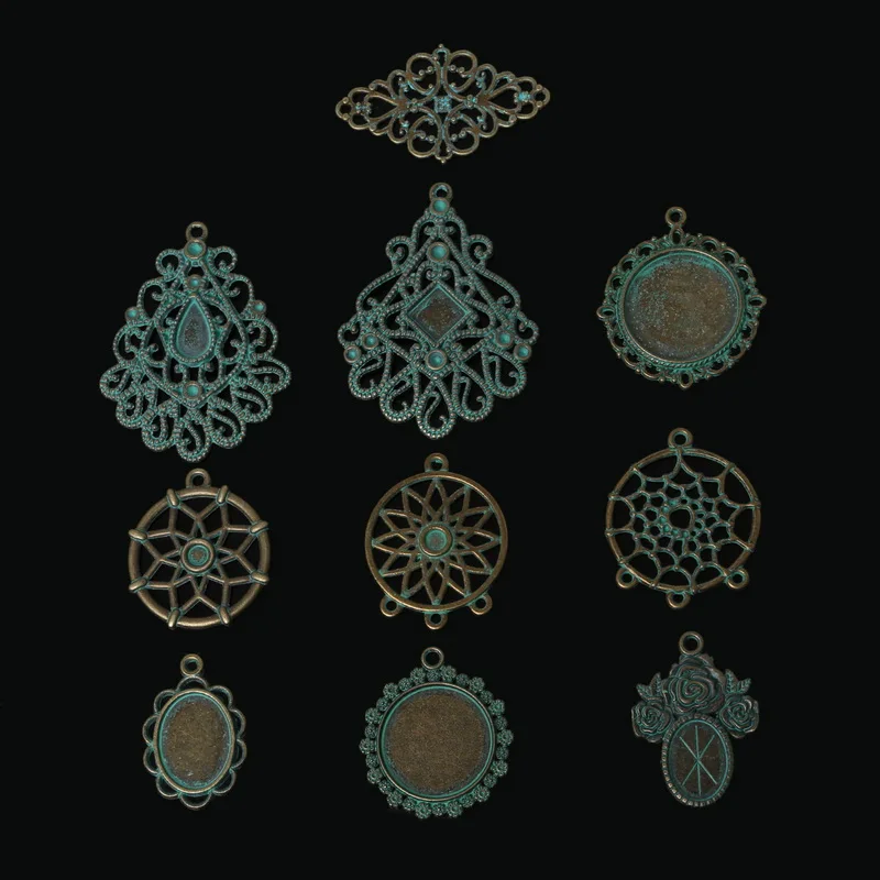 Wholesale Zinc Alloy Verdigris Patina Plated Vintage Water Drop Hollow Web Pendants Charms for Necklace DIY Jewelry Findings
Wholesale Zinc Alloy Verdigris Patina Plated Vintage Water Drop Hollow Web Pendants Charms for Necklace DIY Jewelry Findings