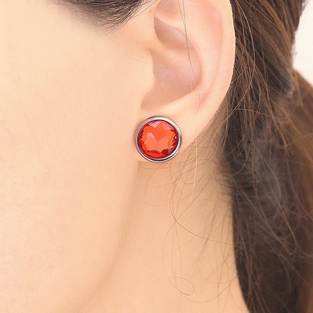 Fashion inlaid zircon female models popular earrings simple and generous stainless steel crystal earrings earrings small jewelry
Fashion inlaid zircon female models popular earrings simple and generous stainless steel crystal earrings earrings small jewelry