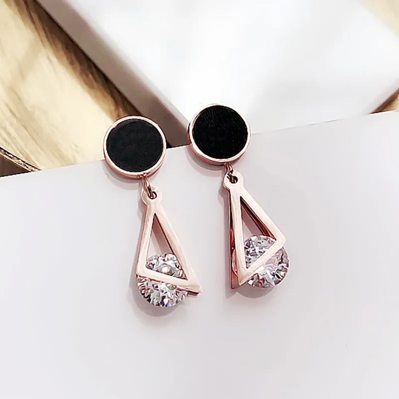 Vintage Geometric Women Dangle Earrings Triangular Round Zirconia Earrings Simple Geometric Earrings For Women Drops Earrings
Vintage Geometric Women Dangle Earrings Triangular Round Zirconia Earrings Simple Geometric Earrings For Women Drops Earrings