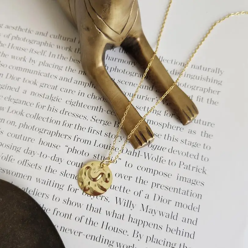 Gold Color 925 Sterling Silver Geometry Round Coin Pendant Necklace Women Simple Thin Slice Design Silver Choker Necklaces
Gold Color 925 Sterling Silver Geometry Round Coin Pendant Necklace Women Simple Thin Slice Design Silver Choker Necklaces