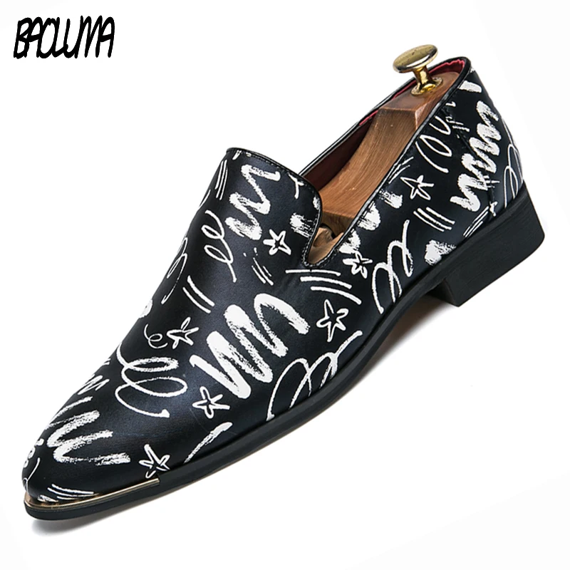 Men Designer Loafers Pointed Toe Oxfords Business Dress Shoes Formal Oxford Shoes Men Flats Wedding Male Shoes Moccasins Italian
Men Designer Loafers Pointed Toe Oxfords Business Dress Shoes Formal Oxford Shoes Men Flats Wedding Male Shoes Moccasins Italian
