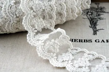 14 yards ivory lace trim, embroidered lace, cotton trim lace, scalloped trim lace with daisy flowers, LT035EM
14 yards ivory lace trim, embroidered lace, cotton trim lace, scalloped trim lace with daisy flowers, LT035EM